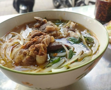 Bún bò gân
