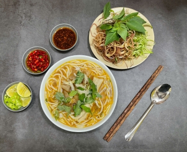 Bún bò bắp